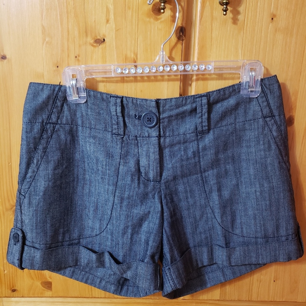 New York and Company Cuffed Shorts